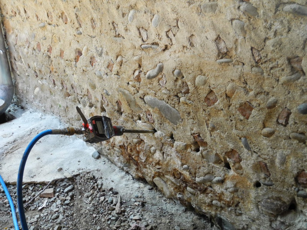 Traitement de remontées capillaires dans la Mayenne
