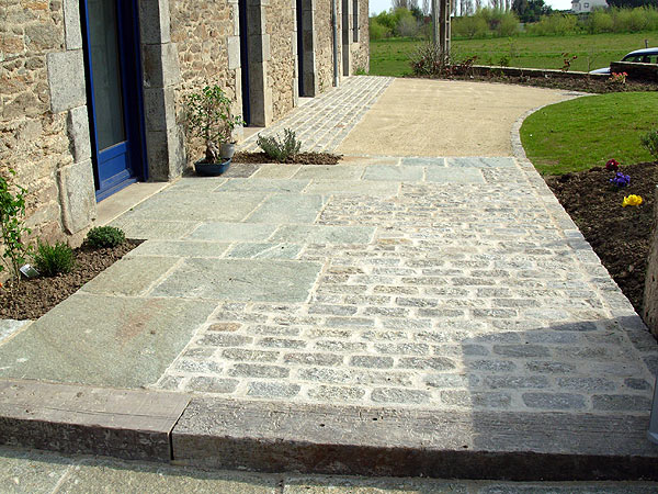 Dallage, terrasse, chape pavée à Châtres-la-Forêt